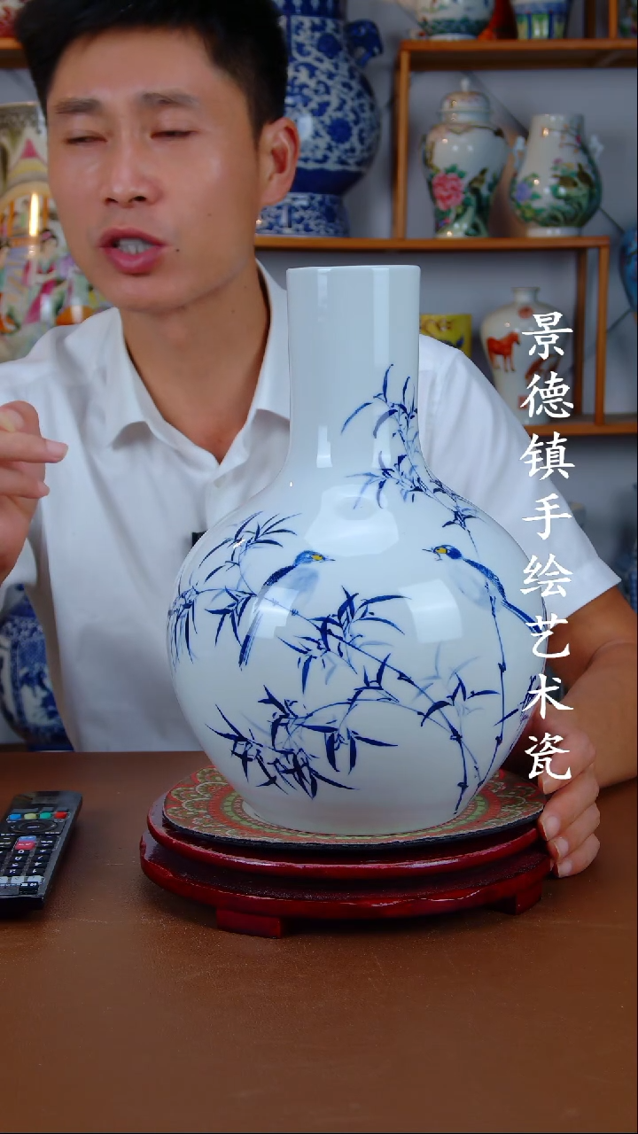 现代景德镇手工手绘陶瓷摆件12
