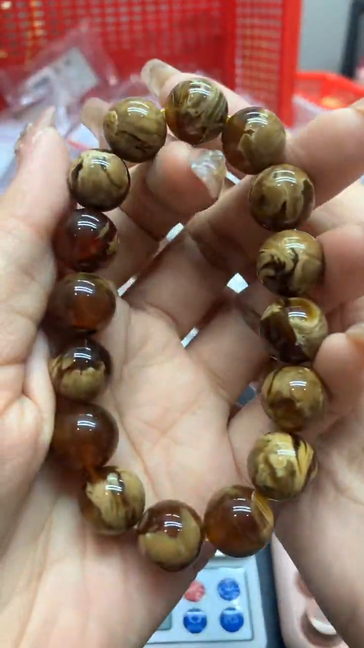 未镶嵌琥珀珠宝奇石1673