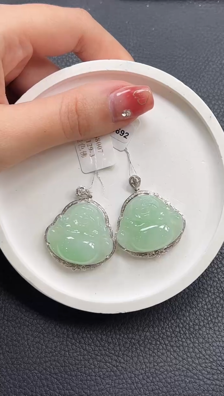 【闪购商品】翡翠颈饰18K金镶嵌佛公多样性发1件