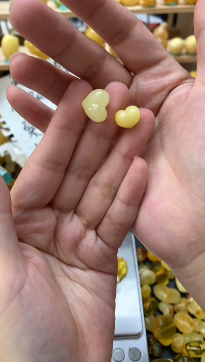 琥珀未镶嵌珠宝奇石055琥珀蜜蜡微瑕