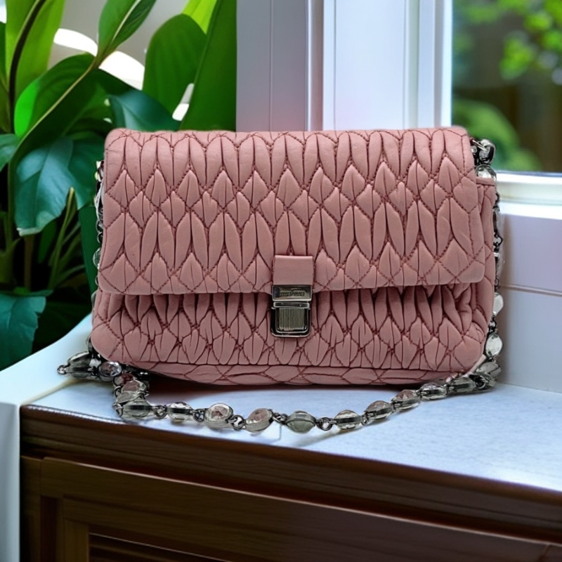 95新 MIU MIU/缪缪  粉色褶皱斜挎包 1362 5985 