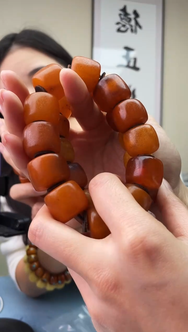 琥珀未镶嵌珠宝奇石T071 21微瑕植物珀假一罚十，多样性发一件