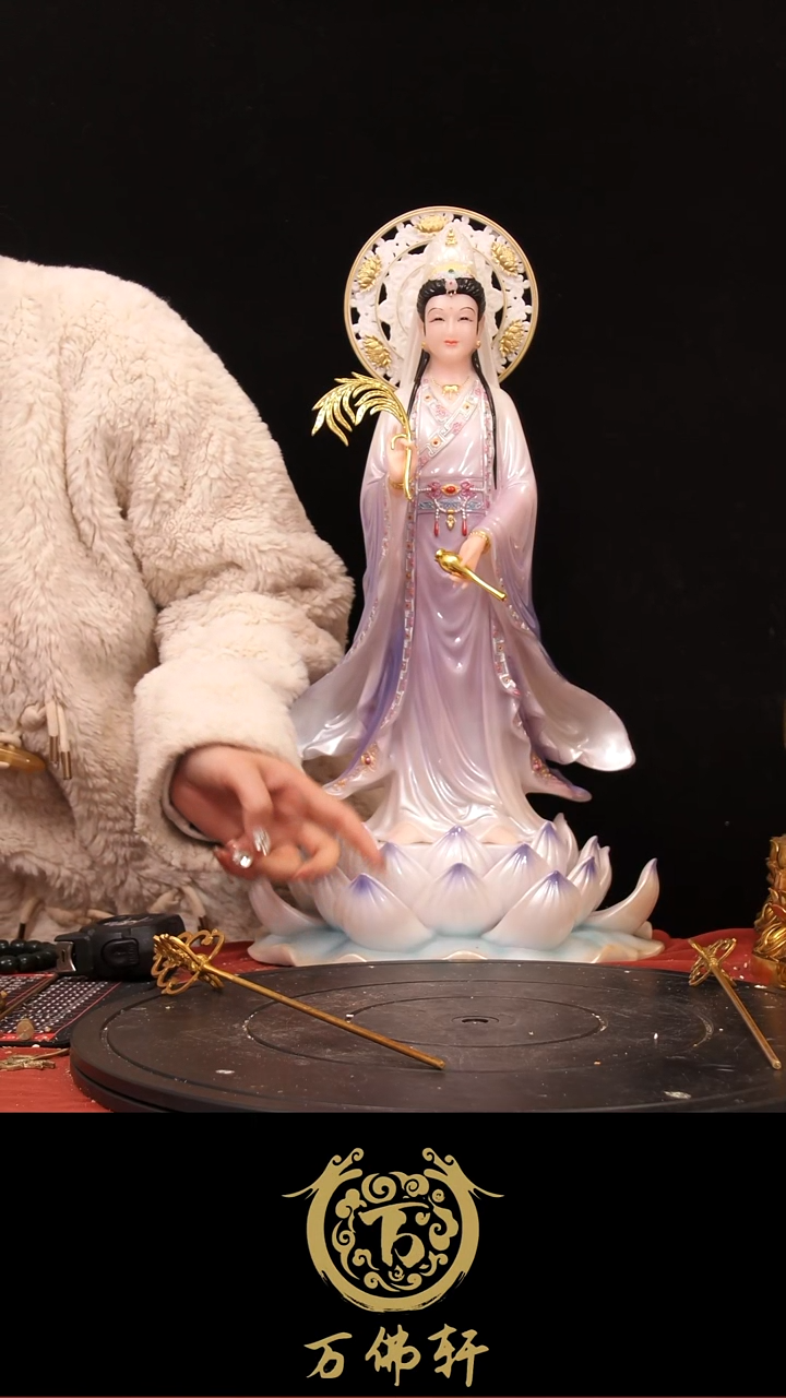 摆件观音汉白玉粉53高