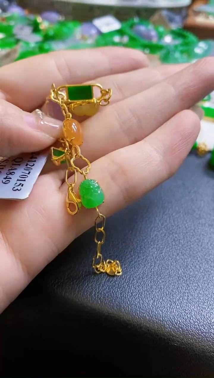 【闪购商品】定制翡翠18K金镶嵌手链