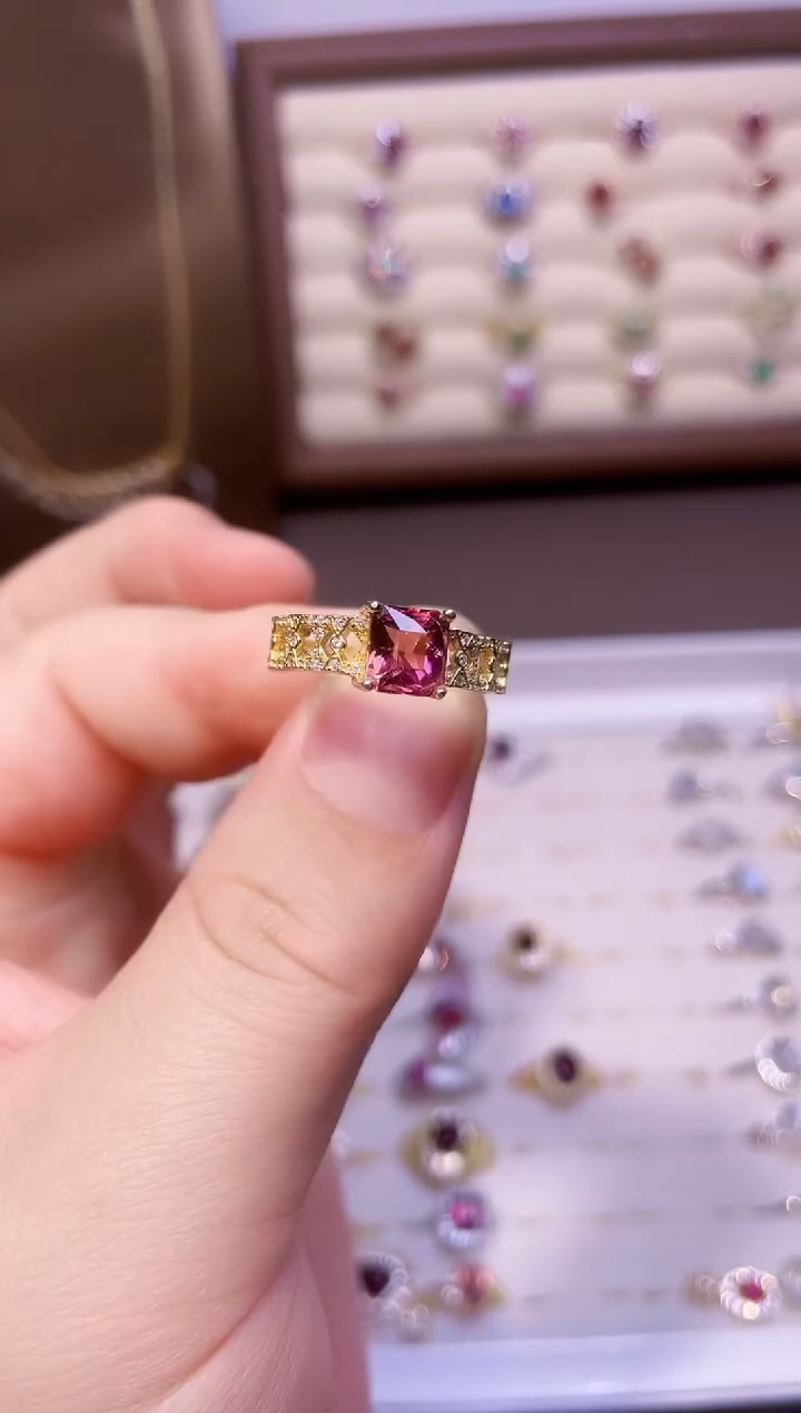 【闪购商品】碧玺戒指银S925镶嵌一枚