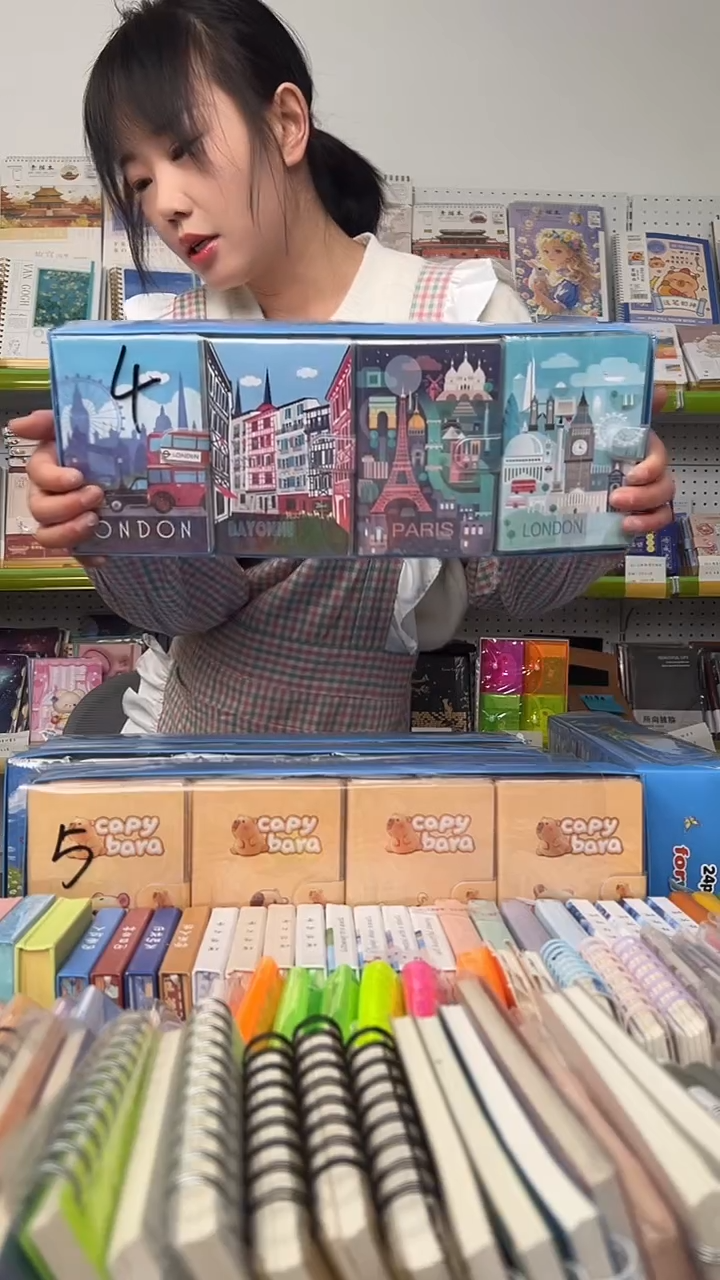 A6 搭扣胶套本 城市 8本
