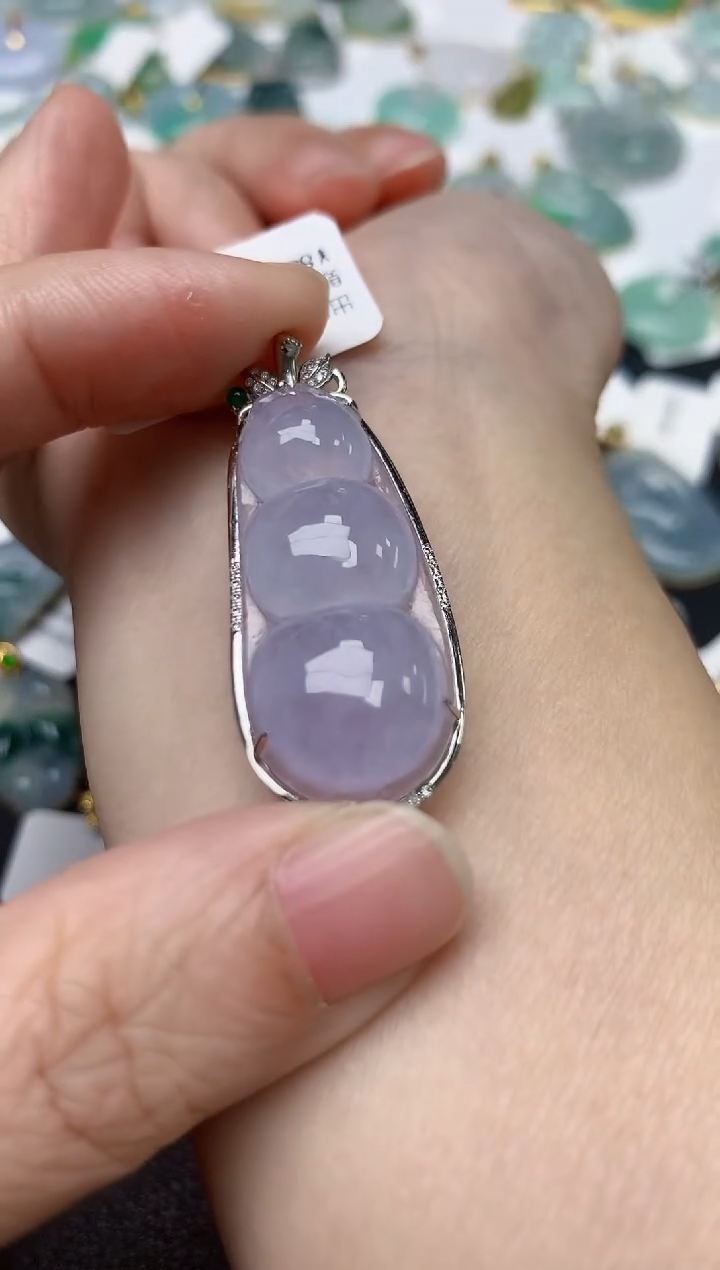 颈饰18K金镶嵌翡翠天然缅甸A货翡翠