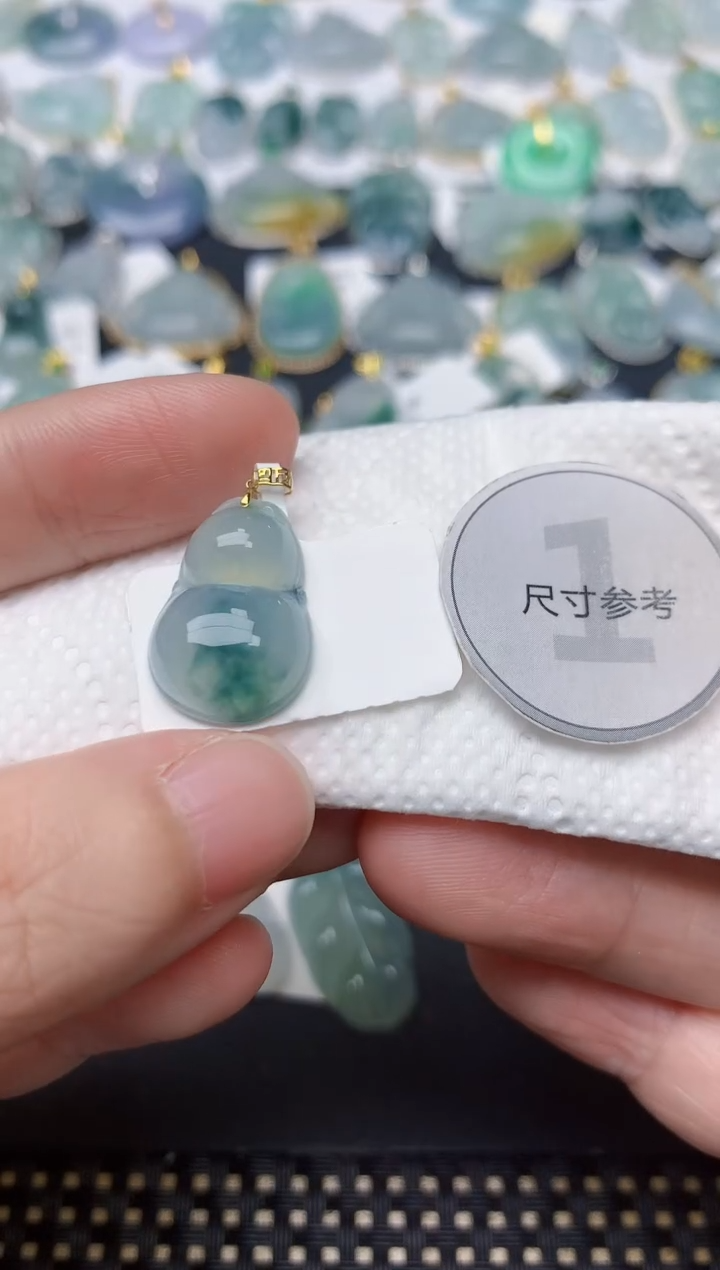 颈饰18K金镶嵌翡翠天然缅甸A货翡翠