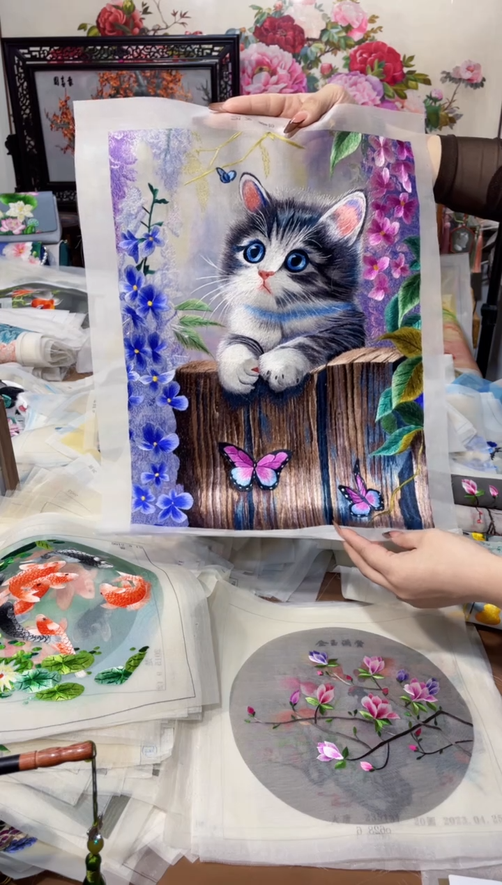 刺绣青*等了一年的精工紫藤小猫