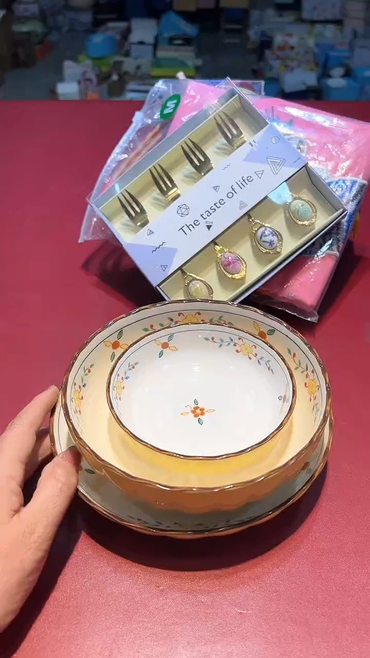 【闪购商品】瓷片锅碗瓢盆一件不剩