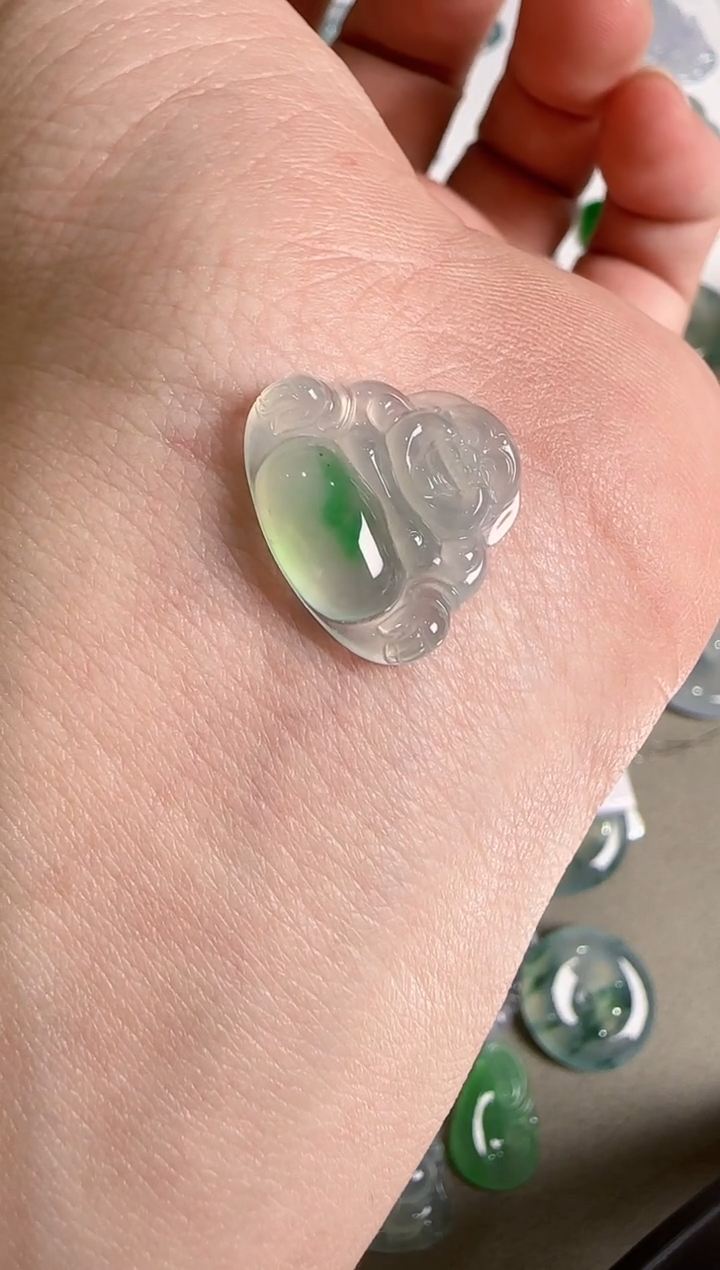 吊坠(不含链)未镶嵌翡翠.