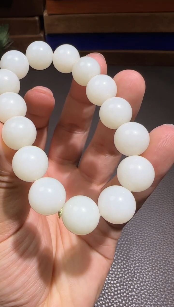 【闪购商品】和田玉【海116】77未镶嵌9052