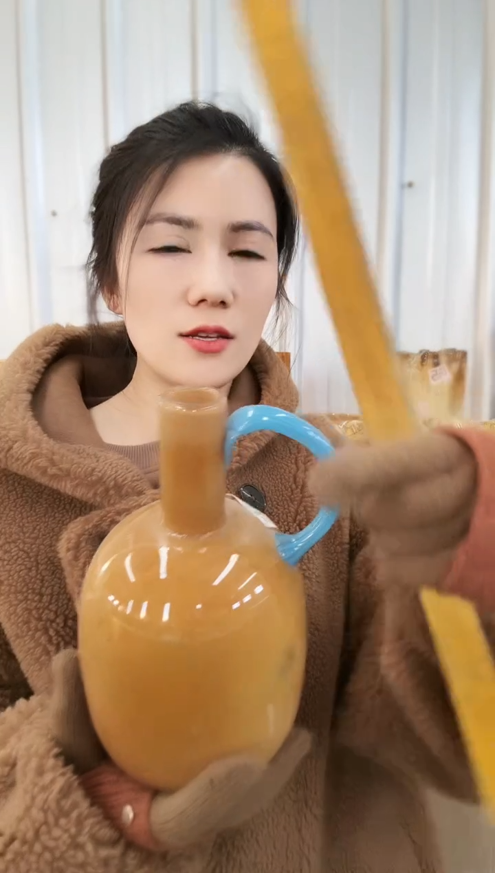 645直播玻璃花瓶