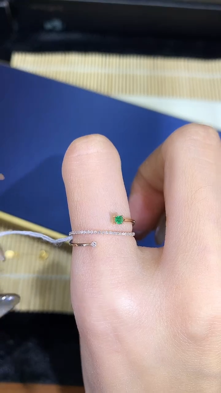 【闪购商品】钻石戒指18K金镶嵌钻石戒指