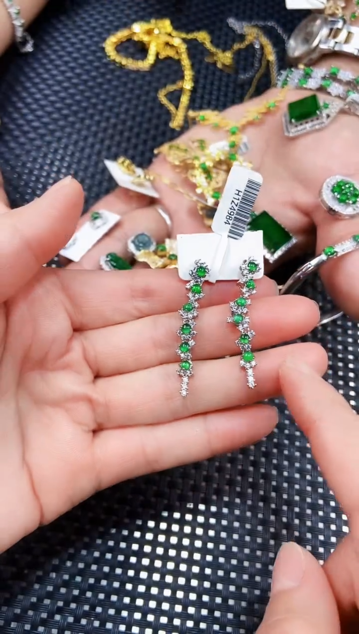 【闪购商品】翡翠耳饰未镶嵌111111111