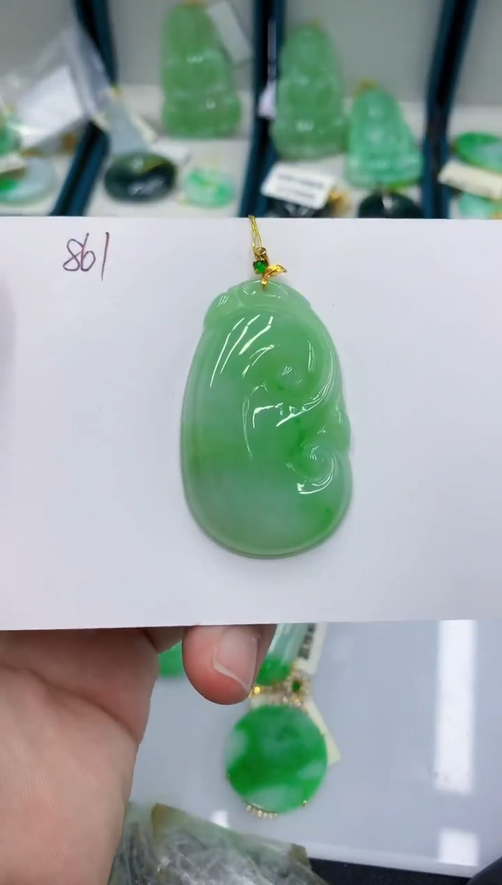 颈饰18K金镶嵌翡翠111111