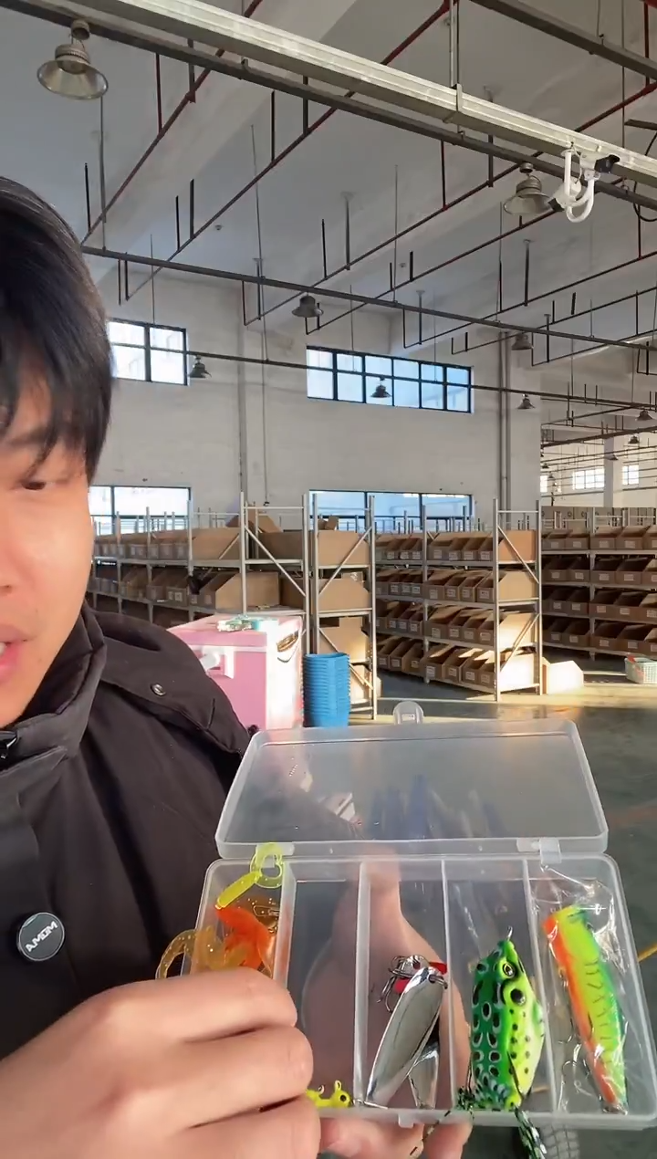 随机路亚假饵一盒