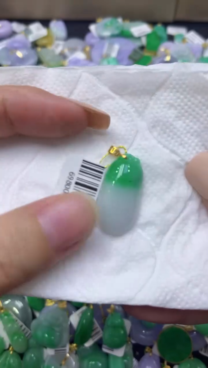 颈饰18K金镶嵌翡翠天然缅甸翡翠A货