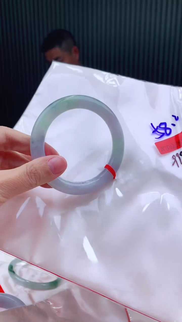未镶嵌手镯翡翠58+