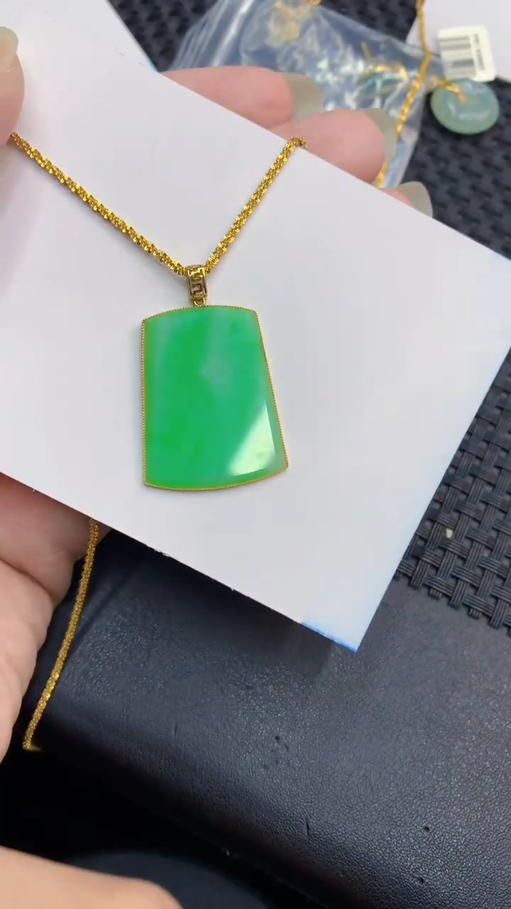 【闪购商品】翡翠颈饰18K金镶嵌            8