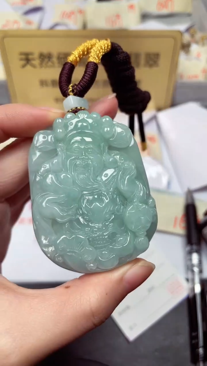 颈饰未镶嵌翡翠天然缅甸翡翠A货