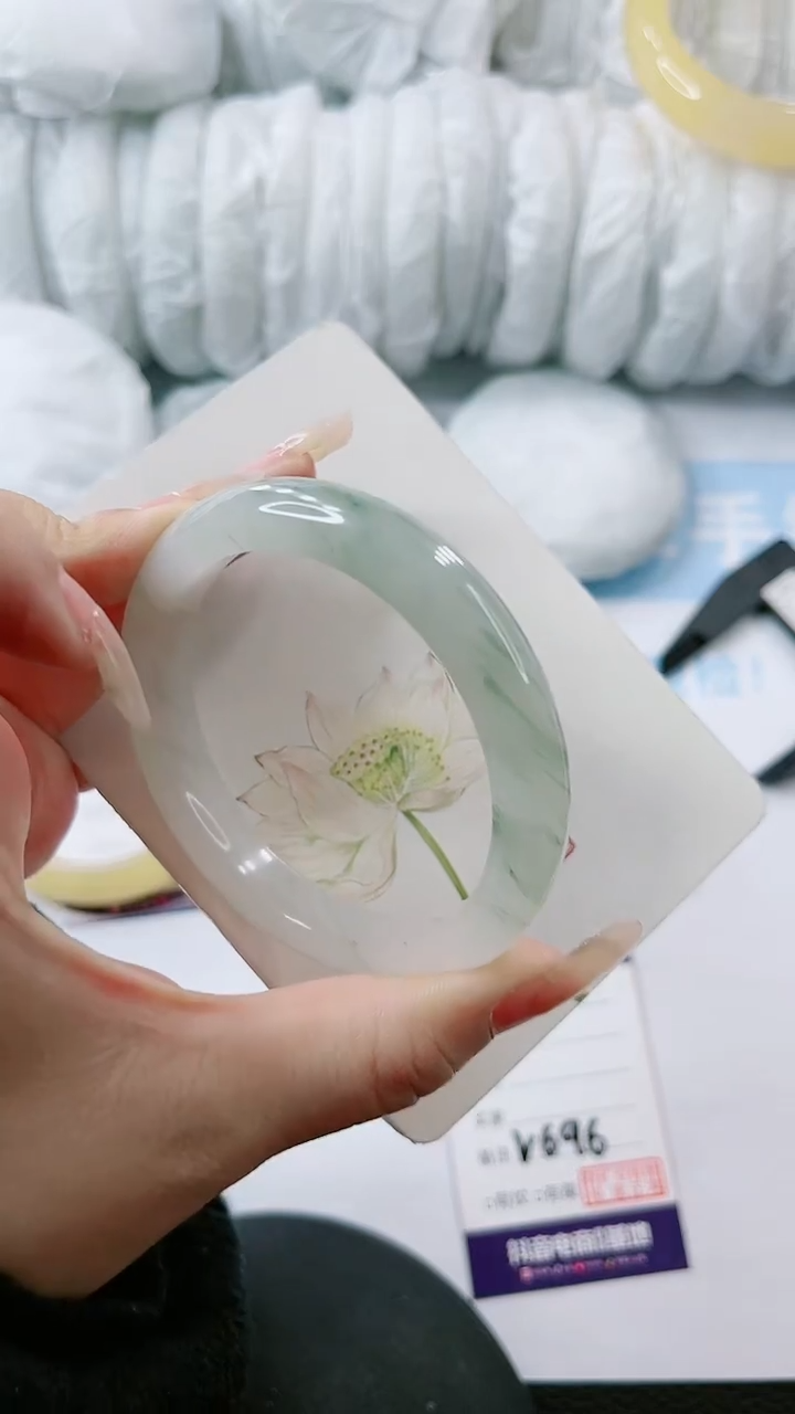 【闪购商品】石英质玉手镯未镶嵌多样性发货V696