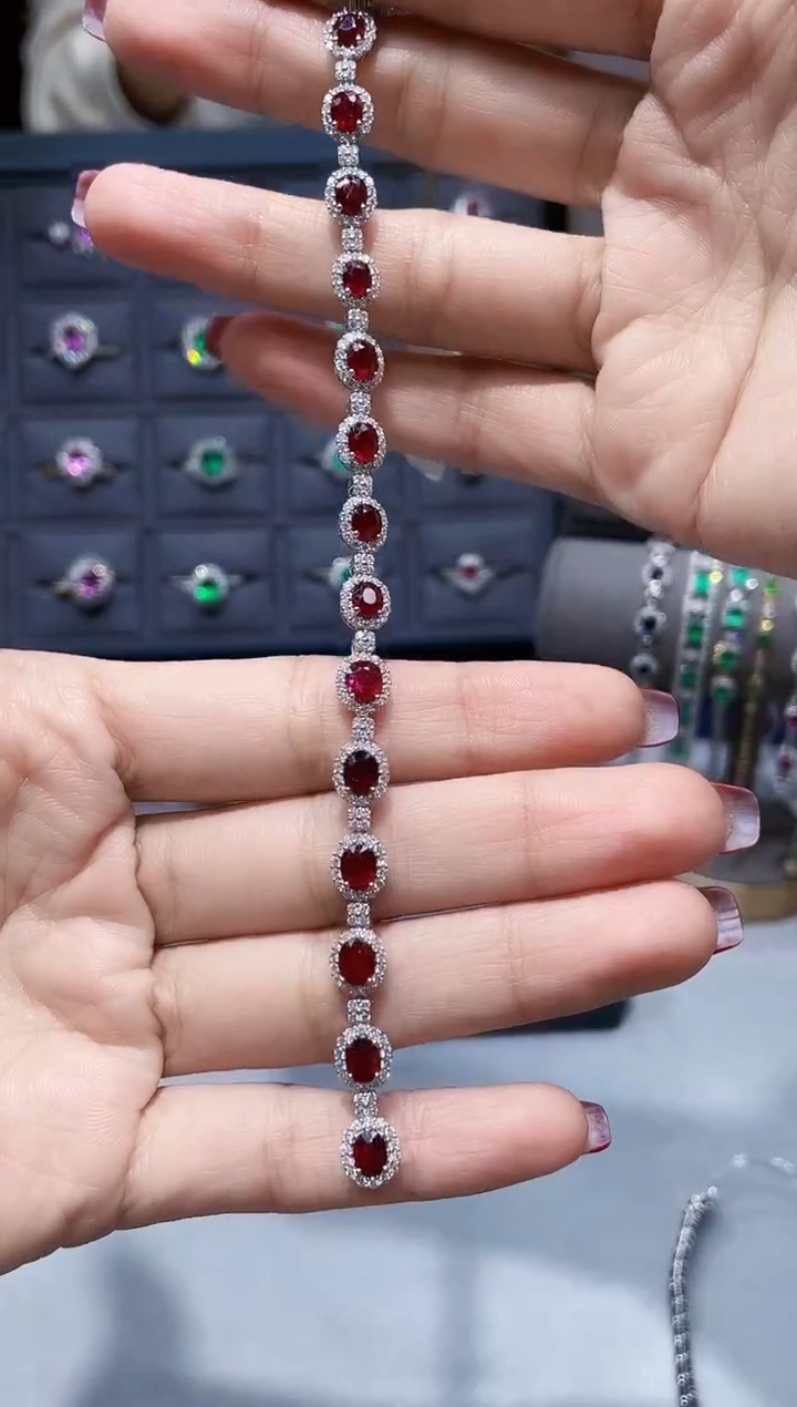 【闪购商品】红宝石手链18K金镶嵌8.85克拉/无烧