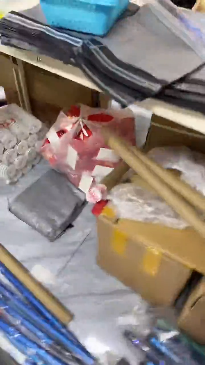 7.2米溪流竿颜色随机    