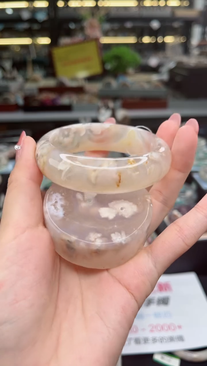 【闪购商品】石英质玉手镯未镶嵌55圈口（赠品镯心）1567208