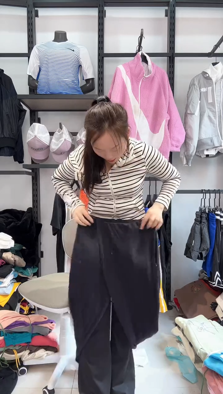 2569  编码 瑕疵直播间过款为准 尺码