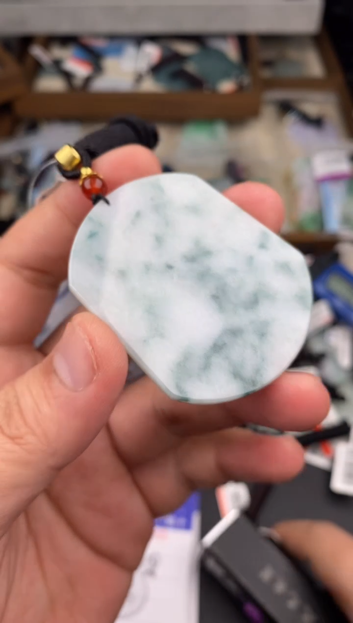 【闪购商品】翡翠颈饰未镶嵌   天然翡翠，一物一图