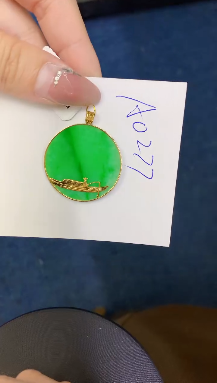 【闪购商品】翡翠颈饰18K金镶嵌0000000000000