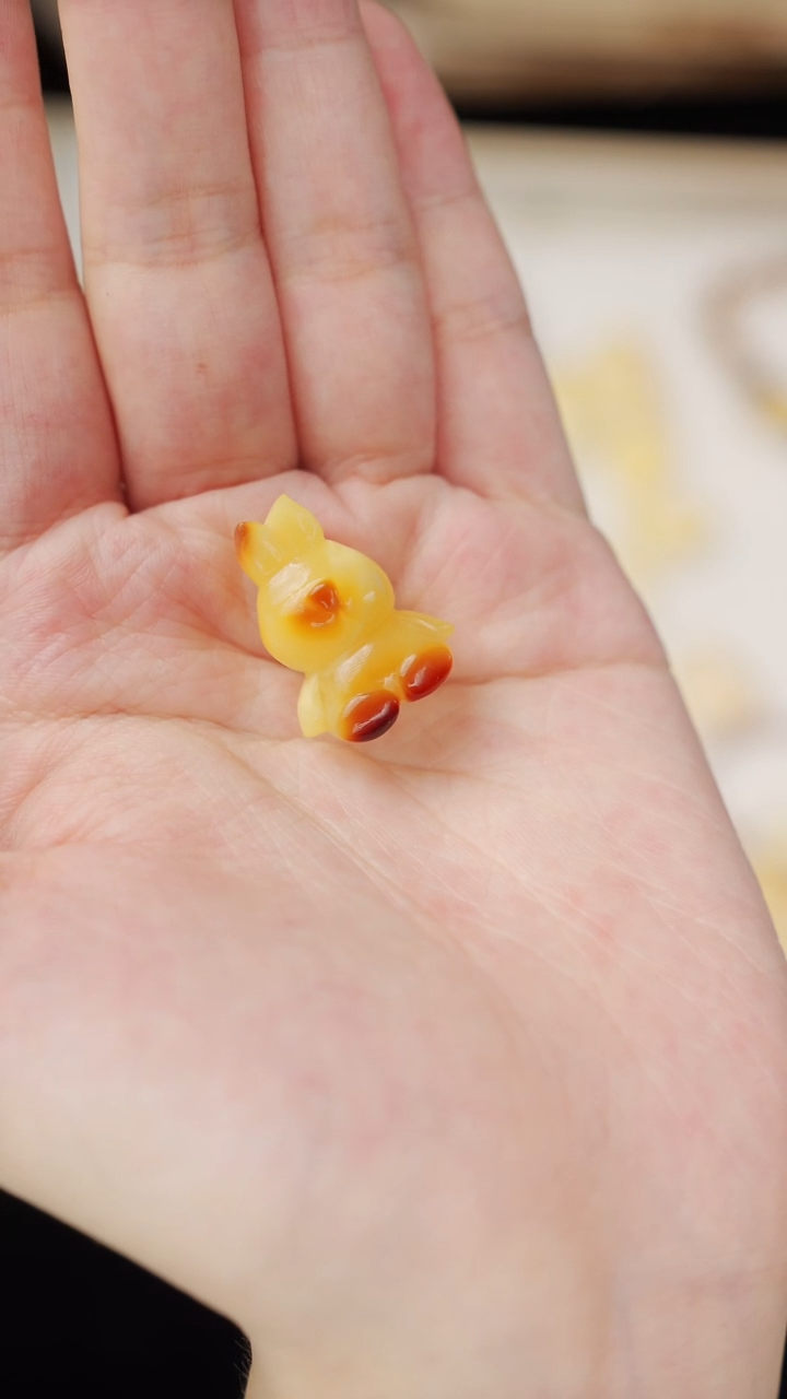 未镶嵌蜜蜡手串编绳