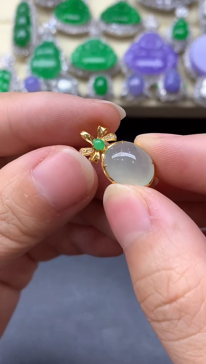 颈饰18K金镶嵌翡翠146-中国好珍宝