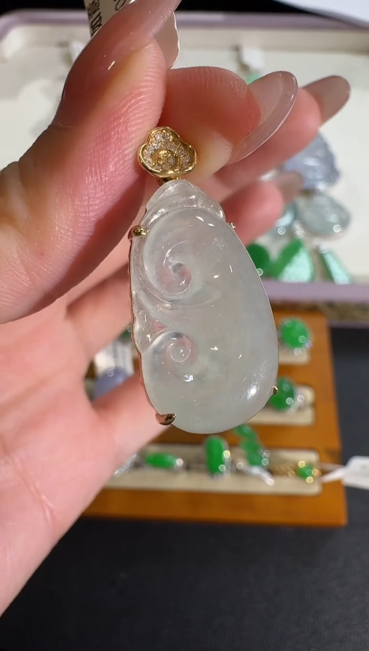 【闪购商品】翡翠吊坠(不含链)18K金镶嵌【源头工厂】钻石镶嵌