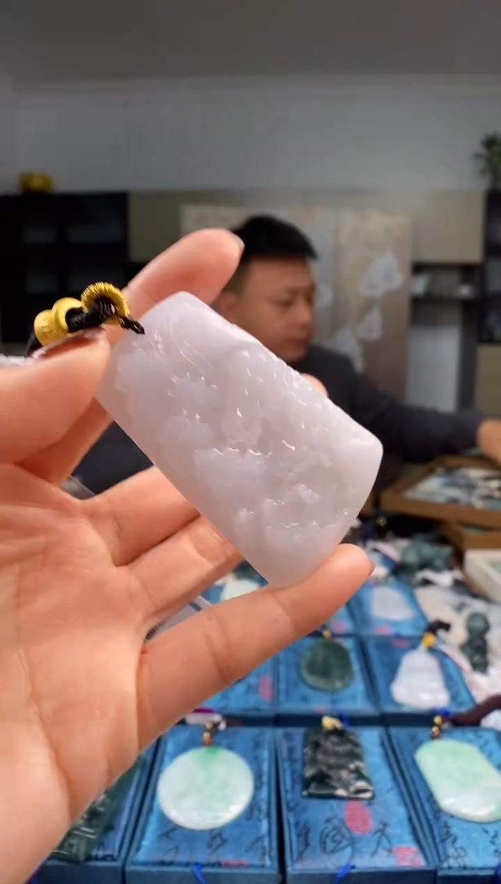 颈饰未镶嵌翡翠多样性发其一