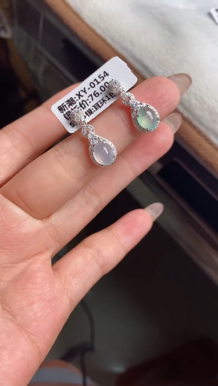 18K金镶嵌戒指翡翠无****儿天然A货翡翠