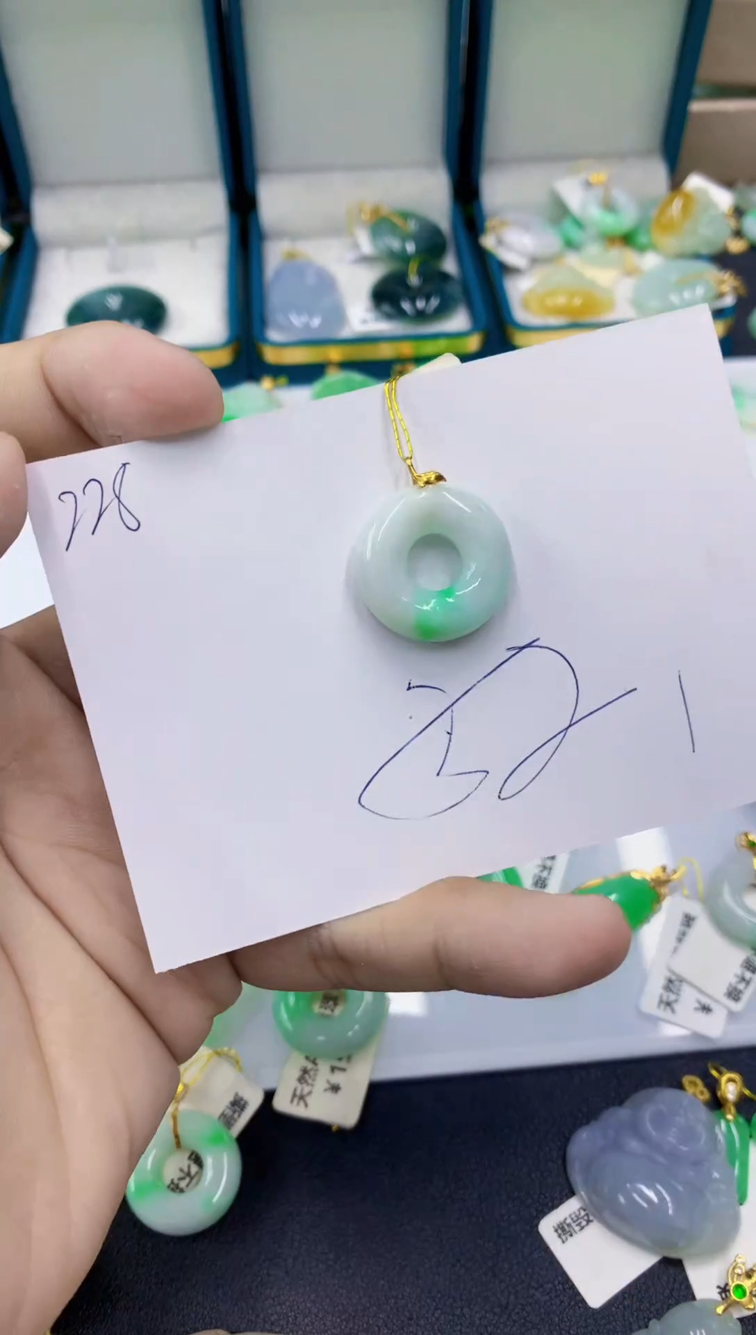 颈饰18K金镶嵌翡翠1111111111