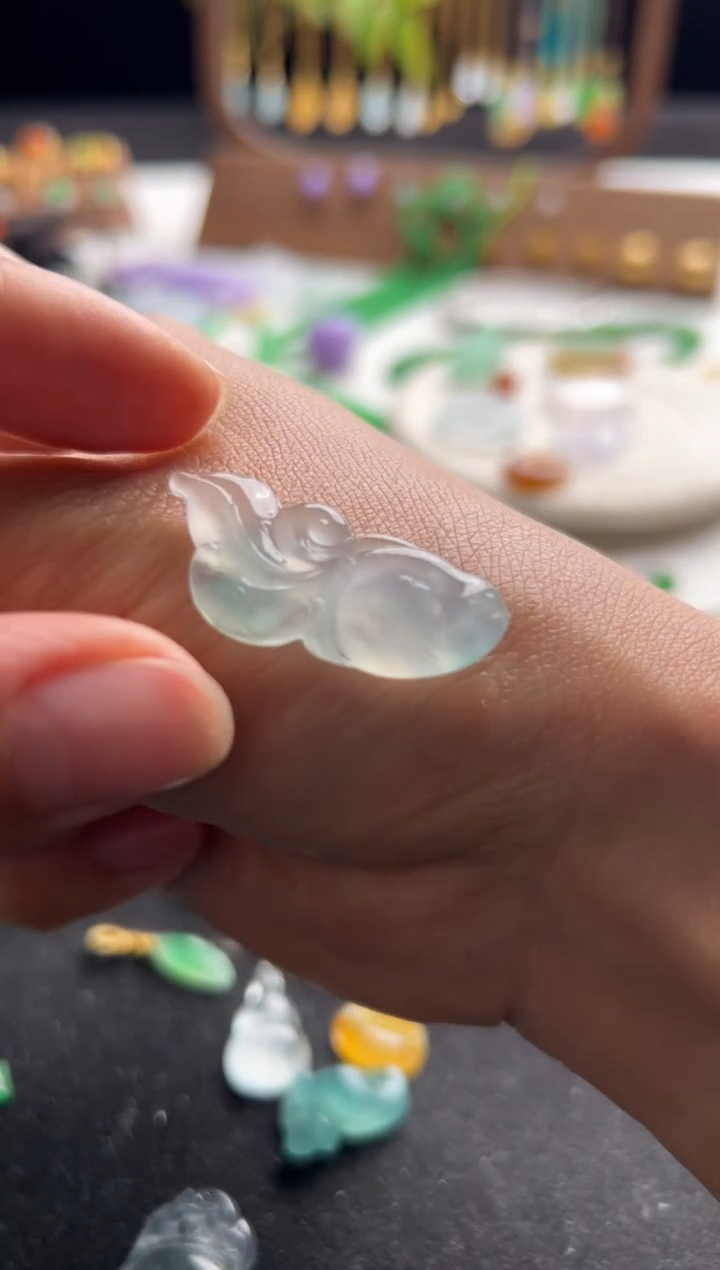 【闪购商品】定制翡翠未镶嵌白冰鱼2800+280-xsz028