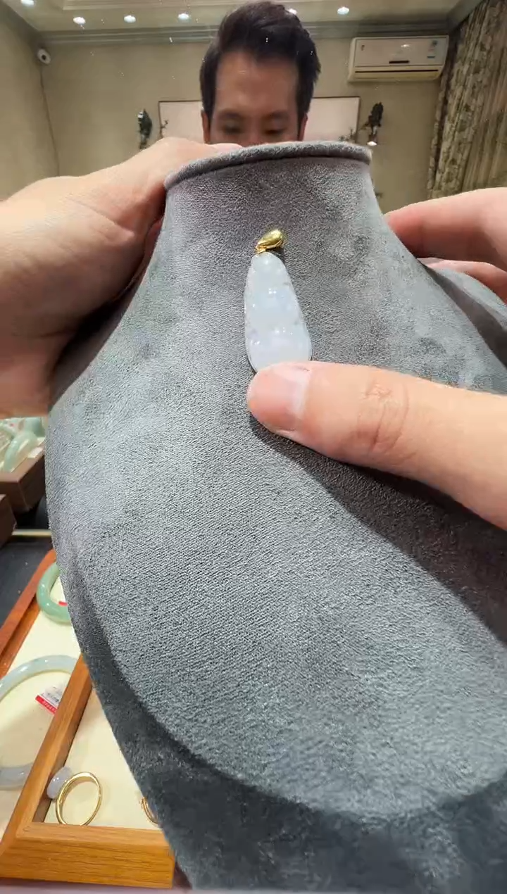 颈饰未镶嵌翡翠-纯天然缅甸A货翡翠福豆吊坠-