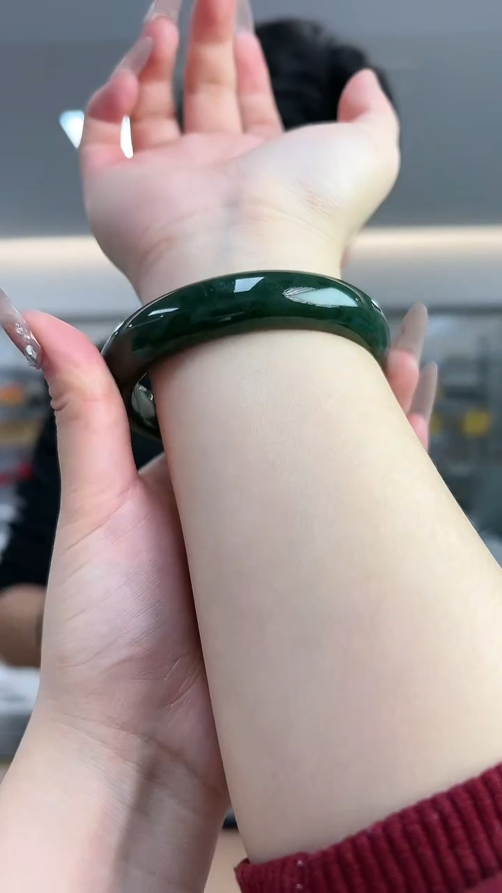 【闪购商品】和田玉碧玉未镶嵌手镯