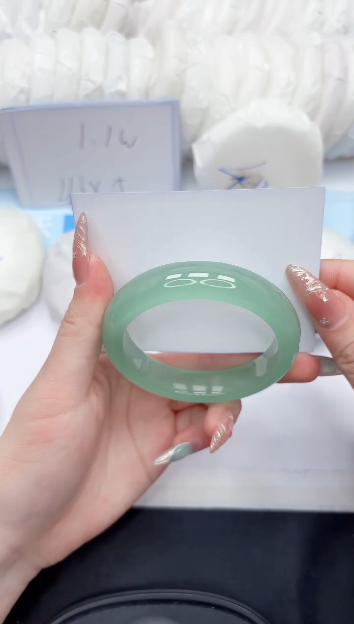 石英质玉手镯未镶嵌165-58