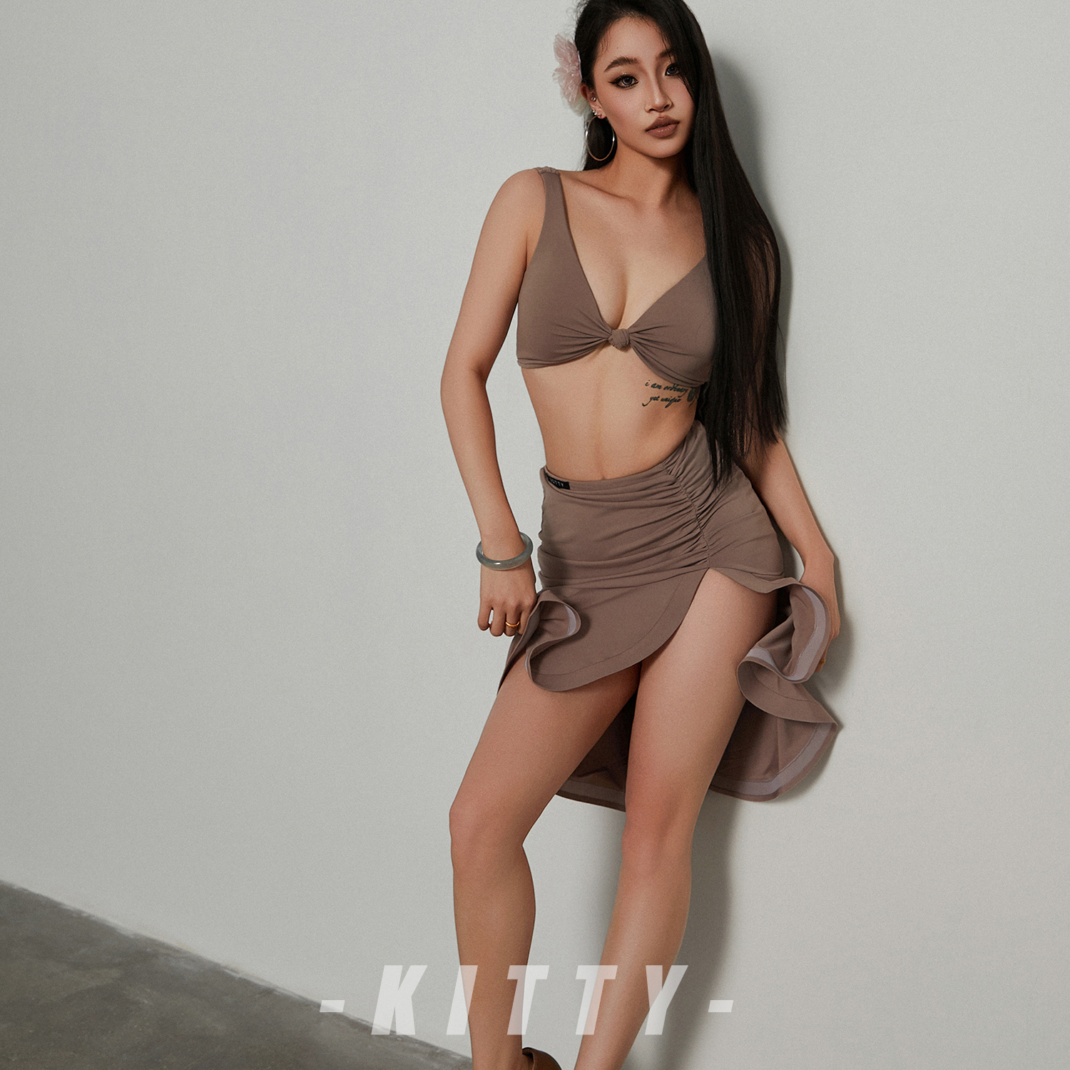 KITTY  扭结短上衣 开衩鱼骨裙 拉丁训练服套装