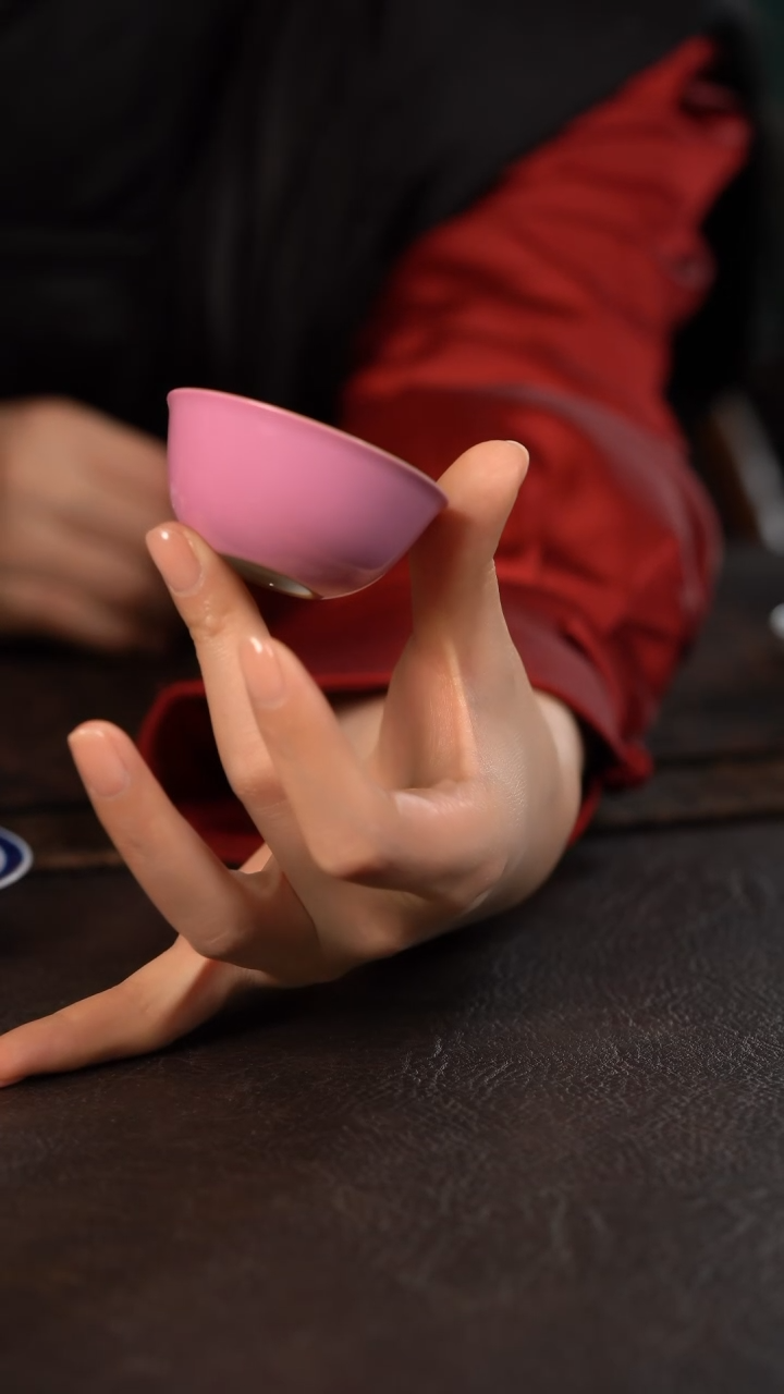 【闪购商品】杯云霞珍藏古彩粉色小鸡缸680杯