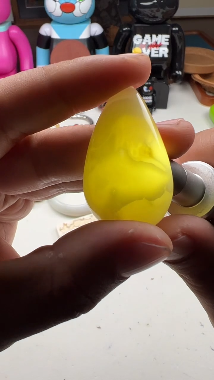 【闪购商品】蜜蜡裸石未镶嵌蜜蜡乌水滴吊坠1个