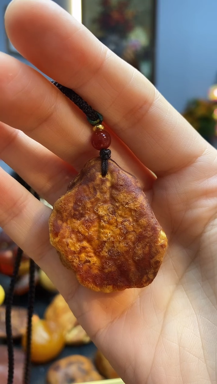 琥珀颈饰未镶嵌挂件