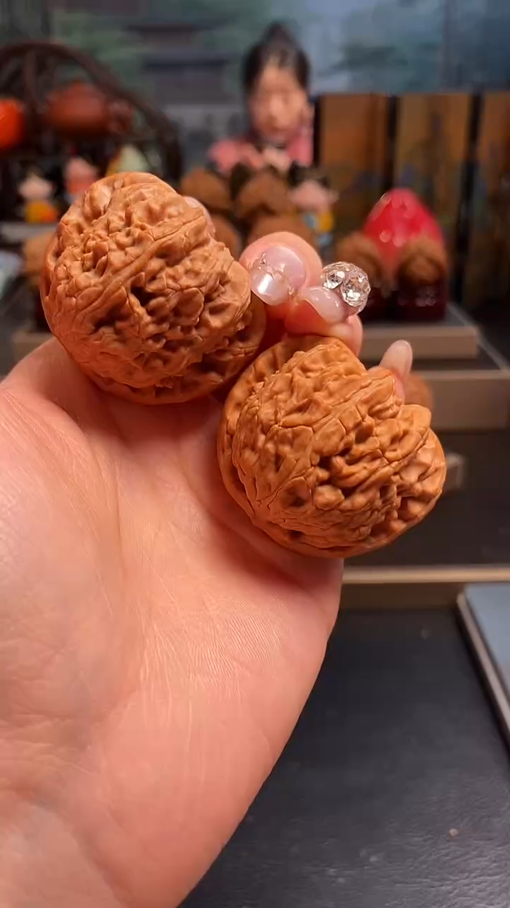 【闪购商品】文玩核桃吊坠K551白狮子42