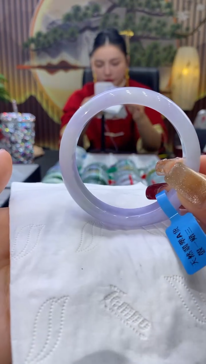 【闪购商品】翡翠手镯未镶嵌多人08006