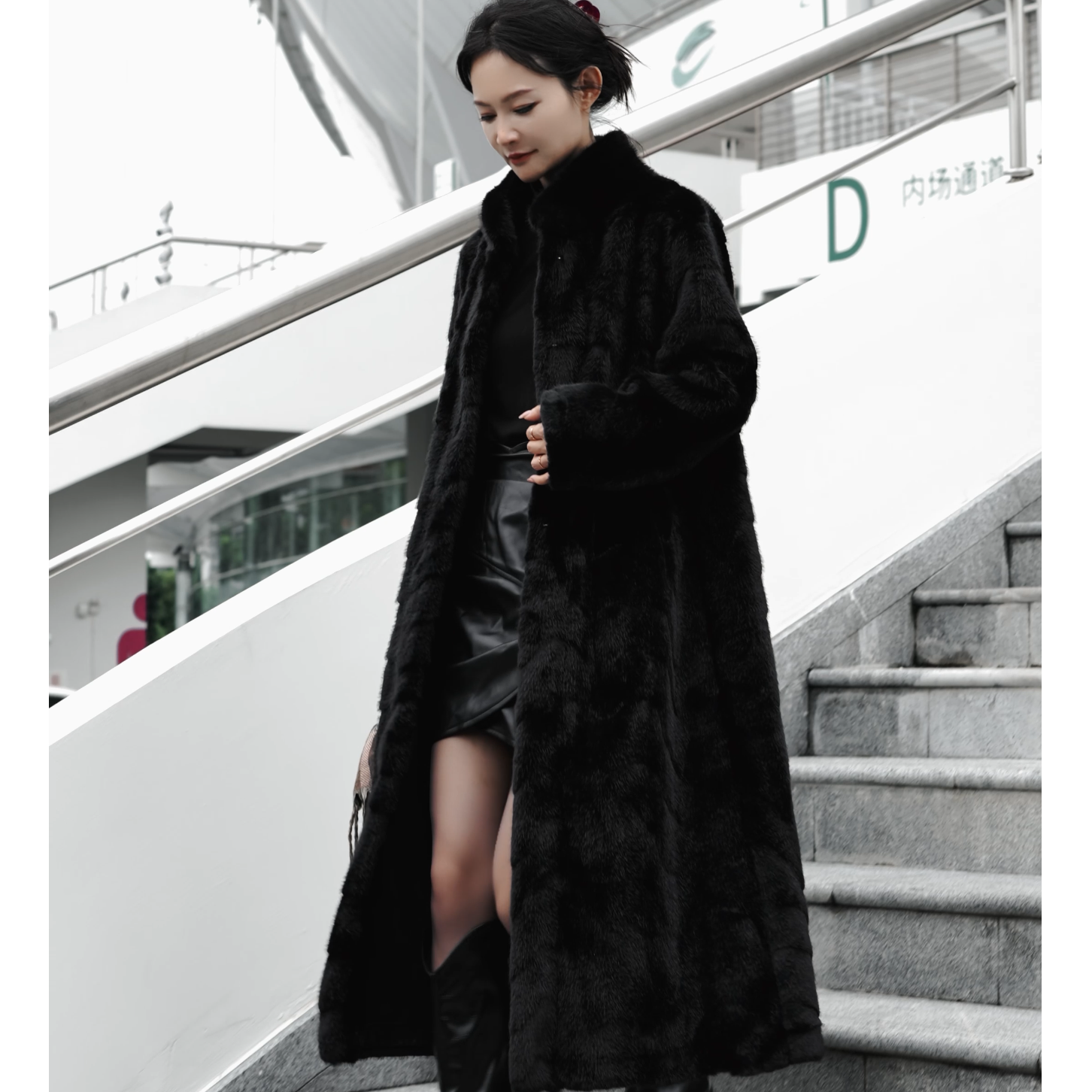 【海宁】立领长款纯色波浪时尚百搭极简风加厚毛绒外套