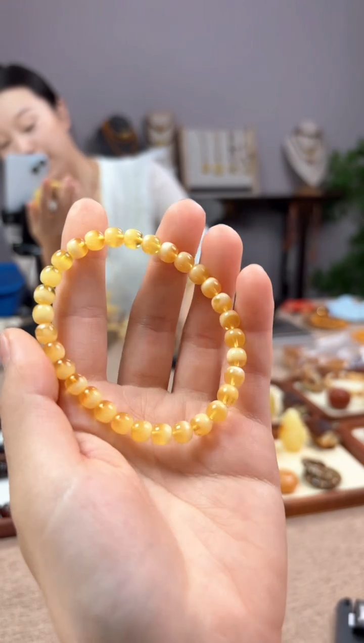 【闪购商品】蜜蜡裸石未镶嵌手串